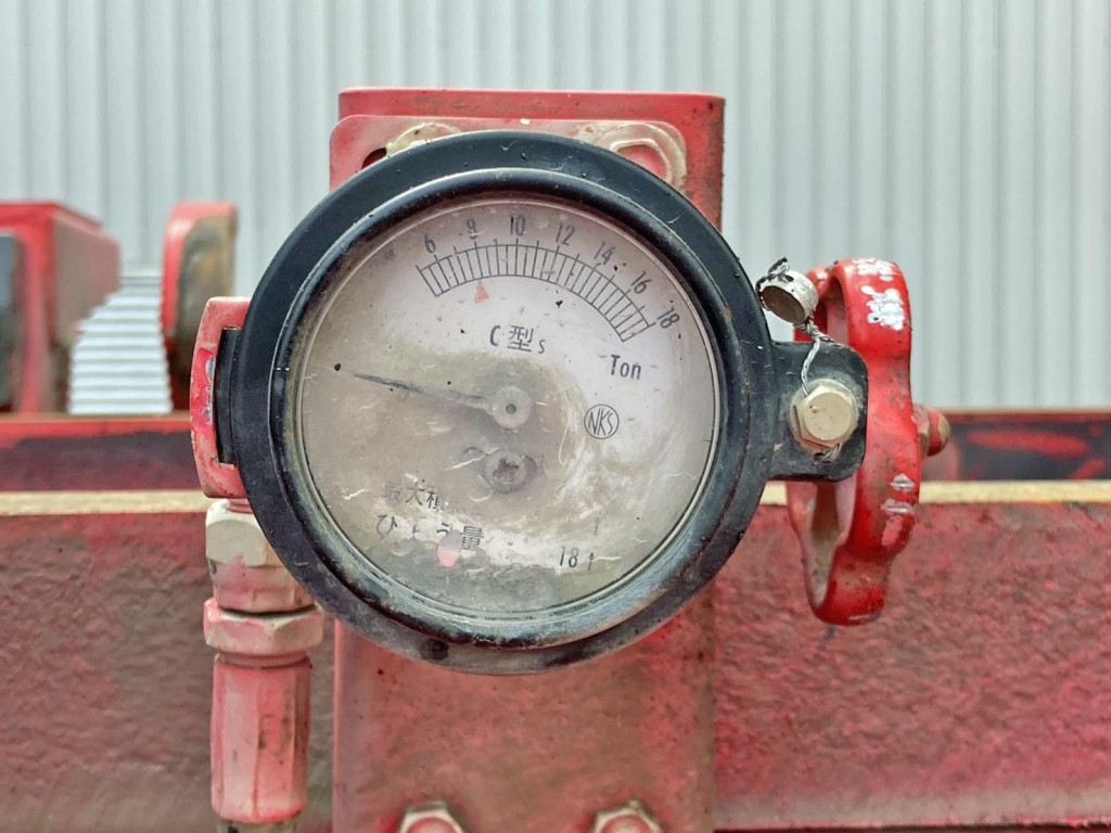 自重計です。|日野 プロフィア 2DG-FS1EGAの写真25