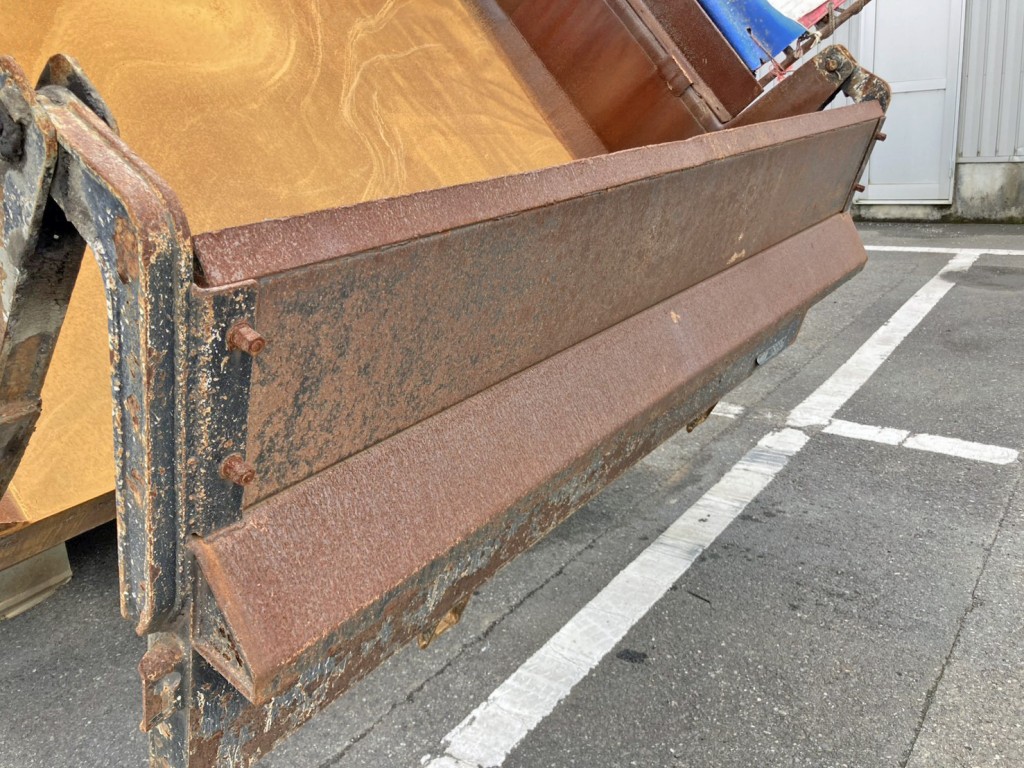 リヤゲートはカサ増ししています。|日野 プロフィア 2DG-FS1EGAの写真31