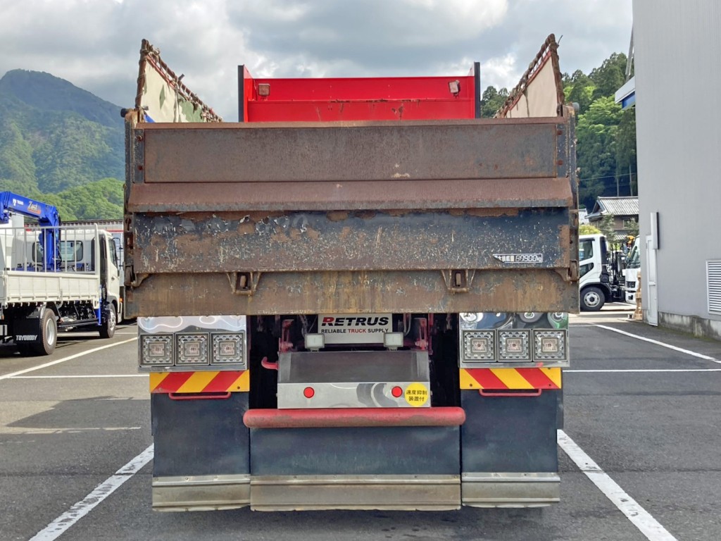 リヤ周りの状態です。|日野 プロフィア 2DG-FS1EGAの写真32