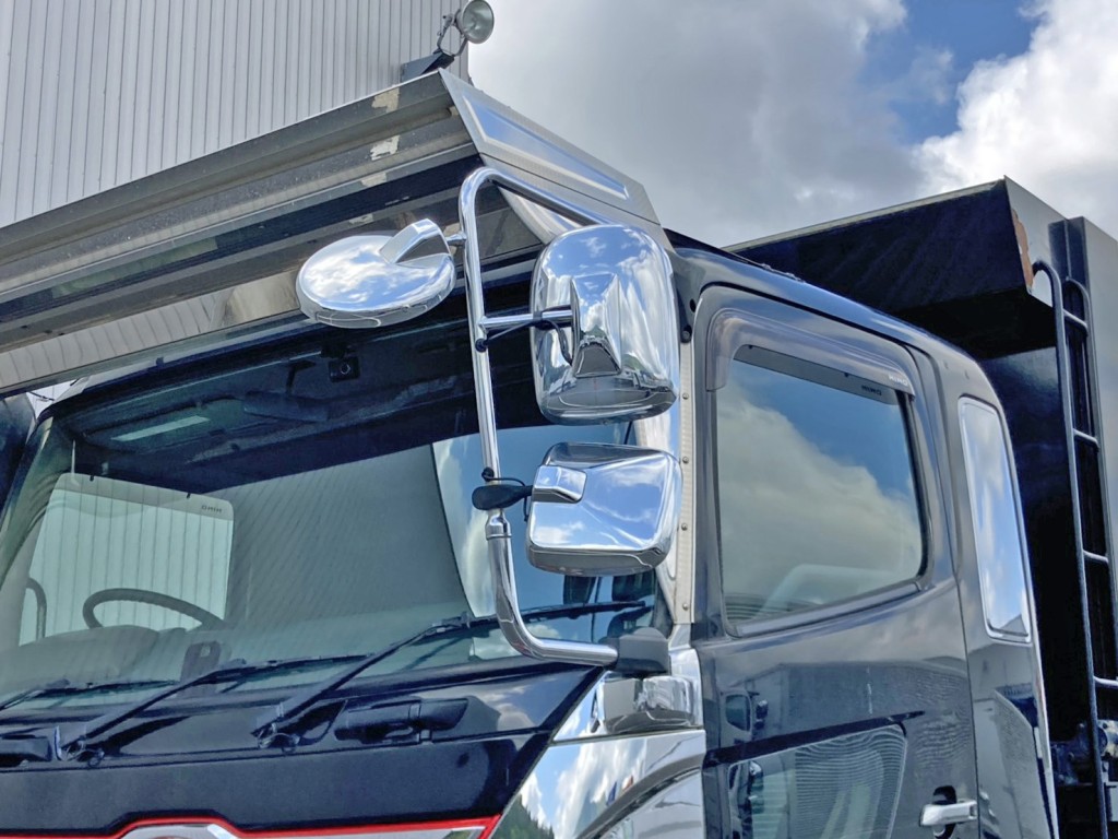 フロントバイザー付きの為、電動格納ミラー作動不良です。|日野 プロフィア 2DG-FS1EGAの写真45