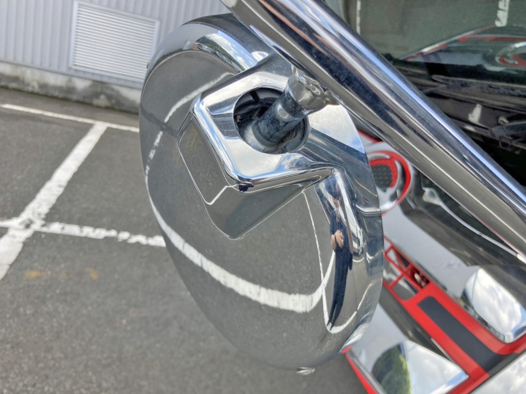 フロントアンダーミラー取付部に割れがあります。|日野 プロフィア 2DG-FS1EGAの写真46