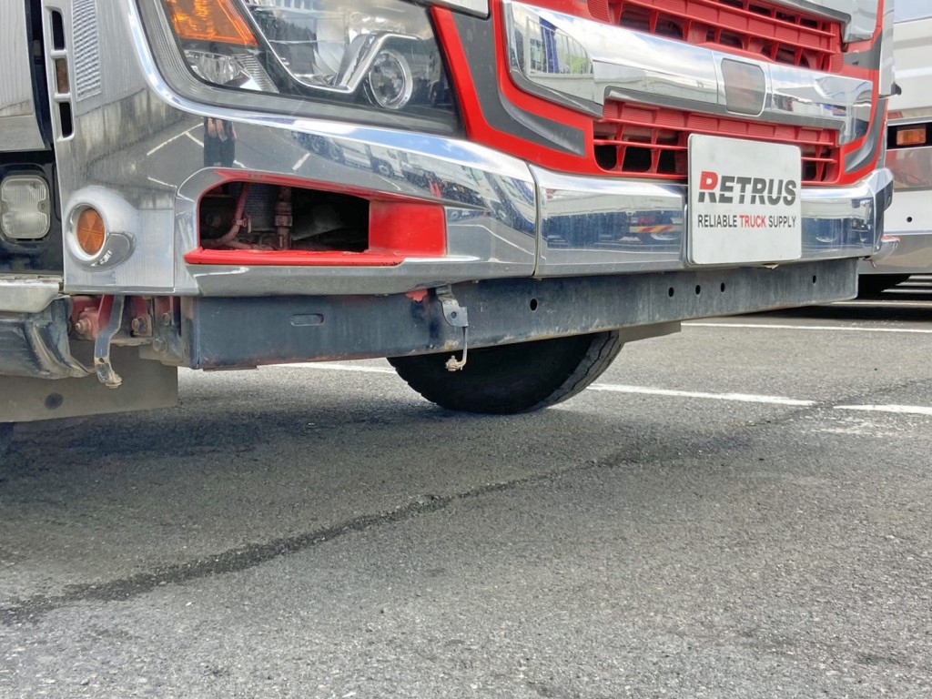 リップスポイラーが欠品しています。(運転席側)|日野 プロフィア 2DG-FS1EGAの写真50