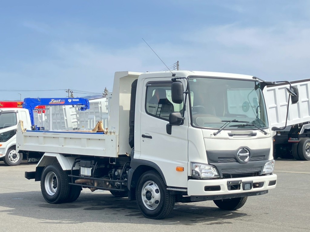 日野 レンジャー 2KG-FC2ABA(2WD)の写真2