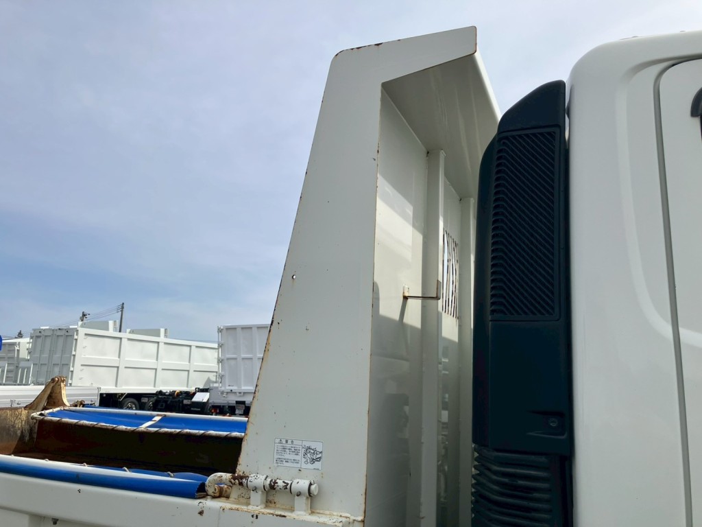 運転席側プロテクター側面にキズ・サビがあります。|日野 レンジャー 2KG-FC2ABA(2WD)の写真23