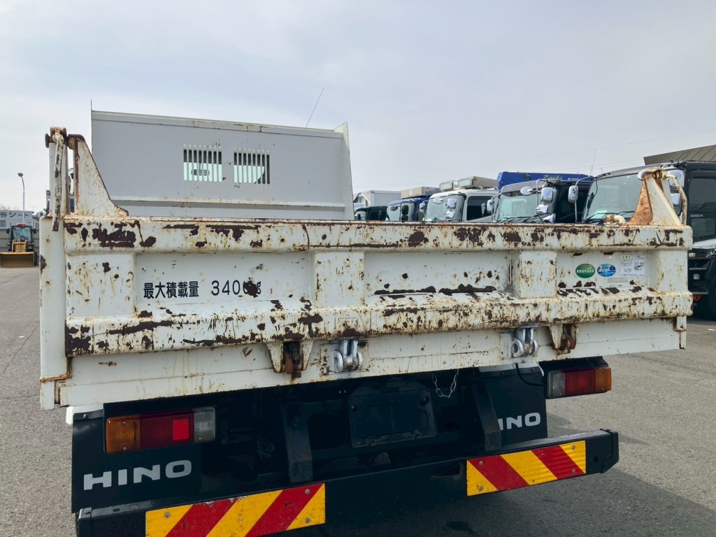 リアゲートにキズ・サビ・ヘコミがあります。|日野 レンジャー 2KG-FC2ABA(2WD)の写真27