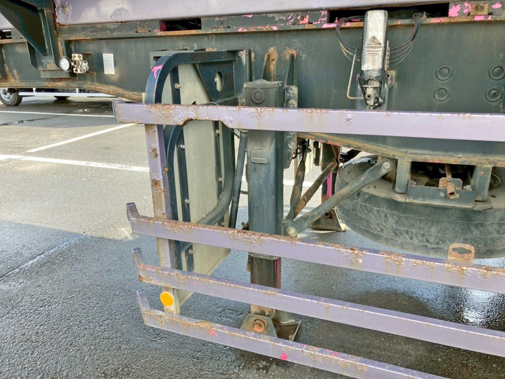 脚は手動式です。|コダイラ  KDA211Dの写真34