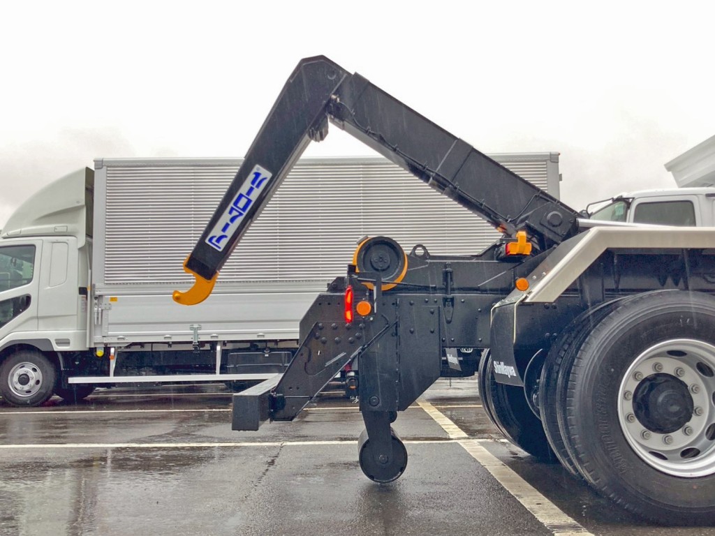 ジャッキは油圧式です。|三菱 スーパーグレート 2PG-FV80HYの写真13