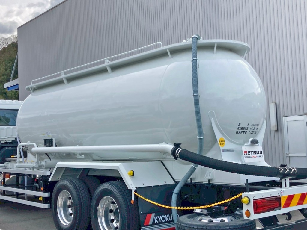 タンクの外観状態です。(助手席側)|三菱 スーパーグレート 2PG-FU84VZの写真20