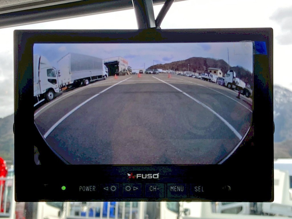 液晶バックモニター付きです。|三菱 スーパーグレート 2PG-FU84VZの写真26