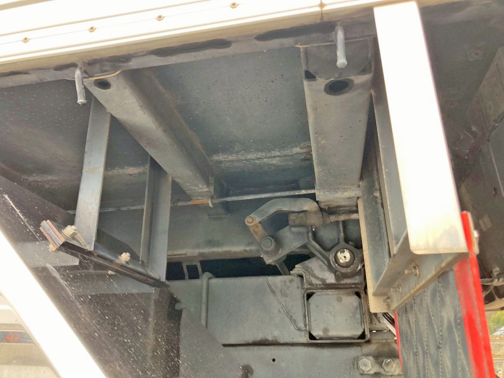 シャーシとネタの状態です。(縦ネタ・横ネタは鉄製です)|UDトラックス クオン QKG-CW5XLの写真6