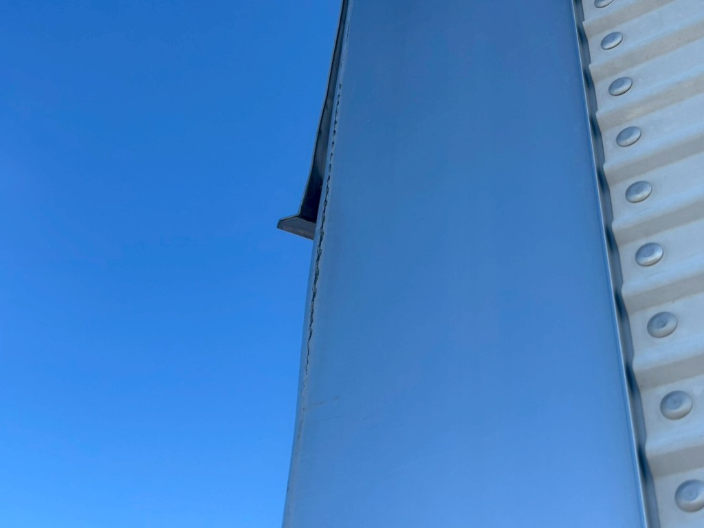 助手席前側ウィング亀裂あります。|フルハーフ  DFPTF341A改の写真14