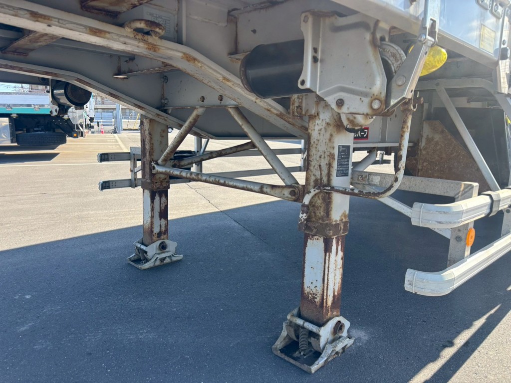 脚は手動式です。|フルハーフ  DFPTF341A改の写真27