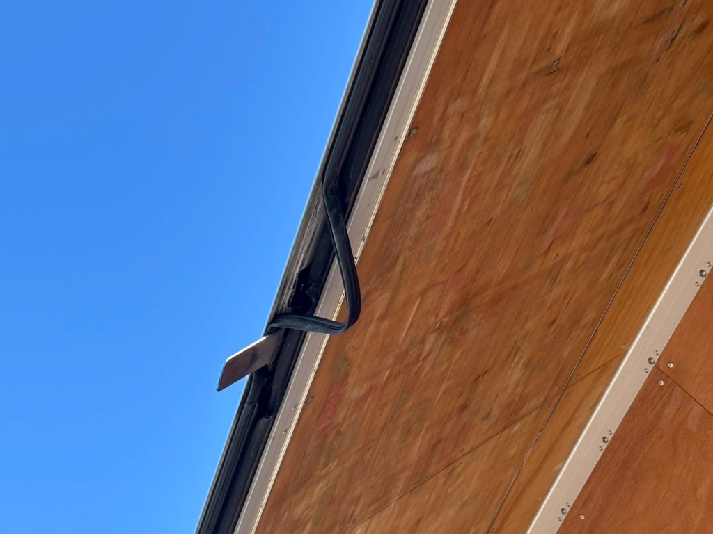 助手席側ウィングゴム剥がれあります。|フルハーフ  DFPTF341A改の写真34