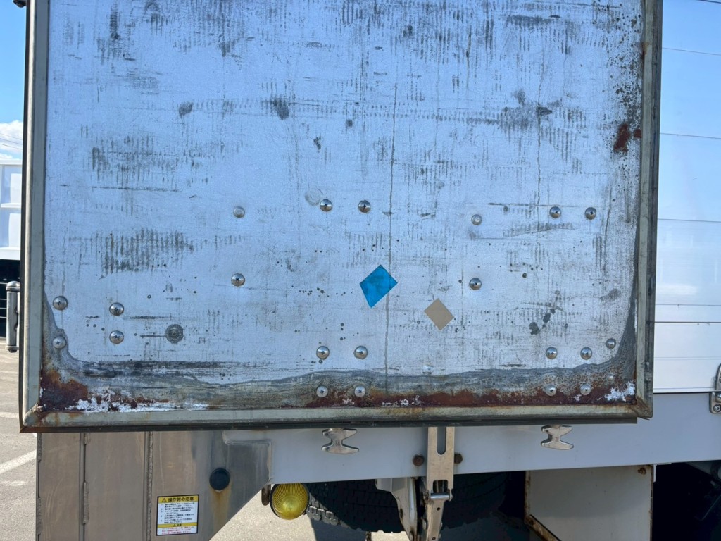 運転席側リヤ観音扉内側に錆有ります。|フルハーフ  DFPTF341A改の写真46
