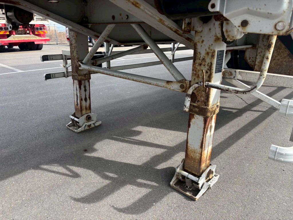 脚は手動式です。|フルハーフ  DFPTF341A改の写真26