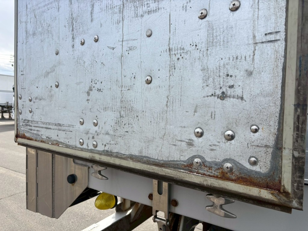 運転席側リヤ観音扉内側に錆有ります。|フルハーフ  DFPTF341A改の写真35