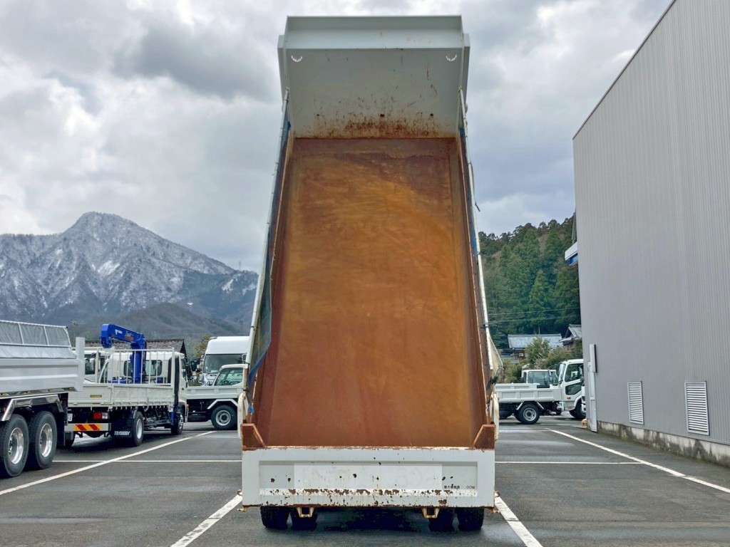 床は鉄板です。|三菱 スーパーグレート QKG-FV50VXの写真9