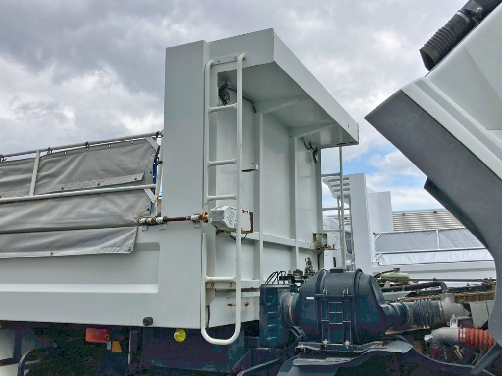 三菱 スーパーグレート QKG-FV50VXの写真16