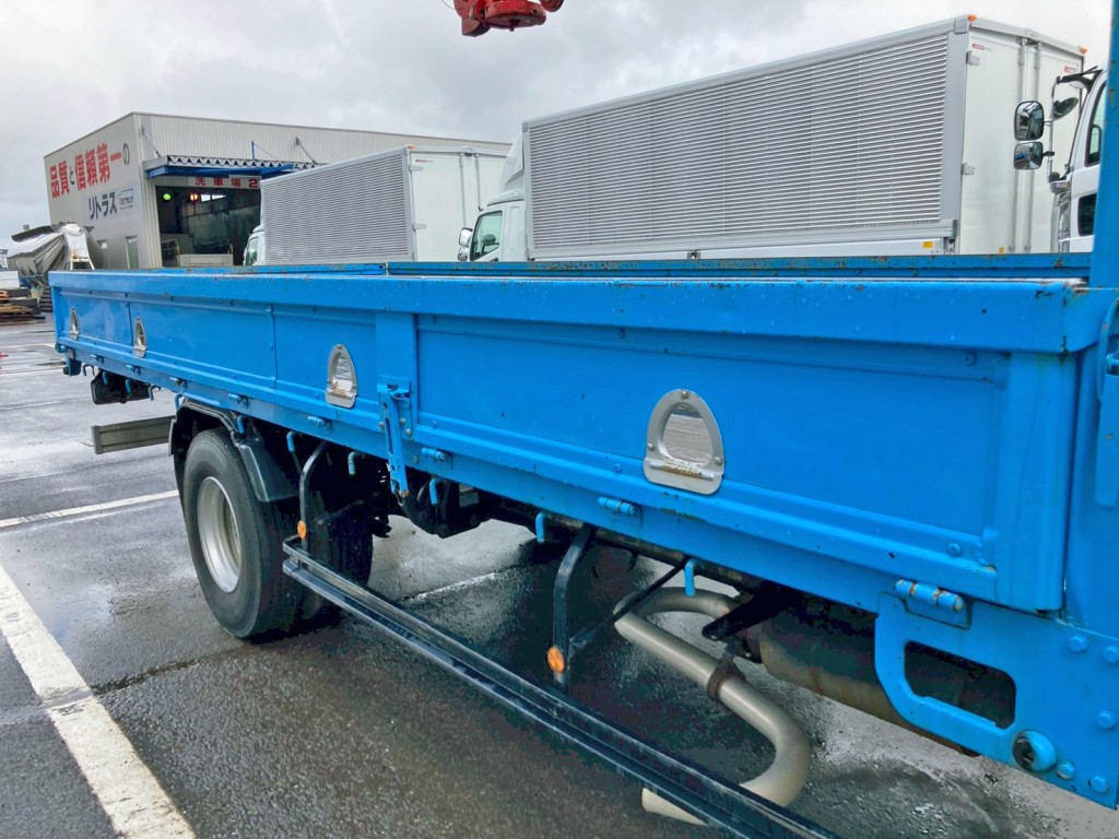 ロープフック穴が4対付いています。|日野 レンジャー ADG-FD7JLWA(2WD)の写真18