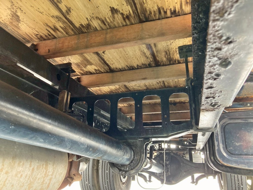 下回りの状態です。(中央前方)|日野 レンジャー ADG-FD7JLWA(2WD)の写真37