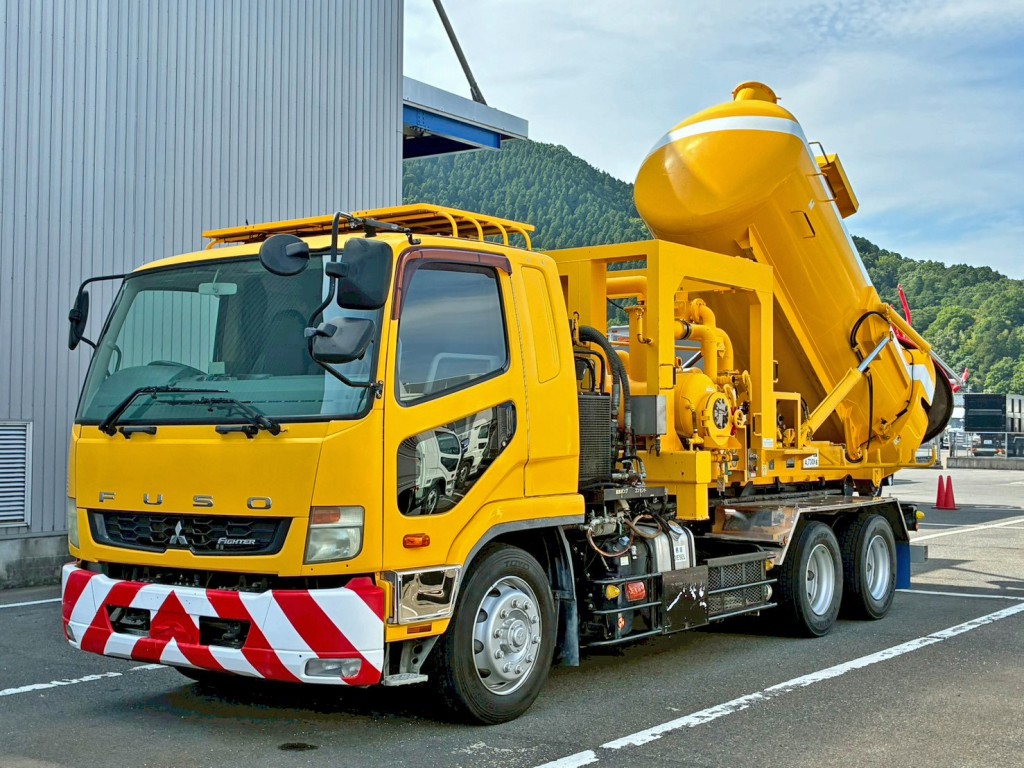 積載した上物をダンプアップした状態です。|三菱 ファイター QDG-FQ62F(6x4)の写真3