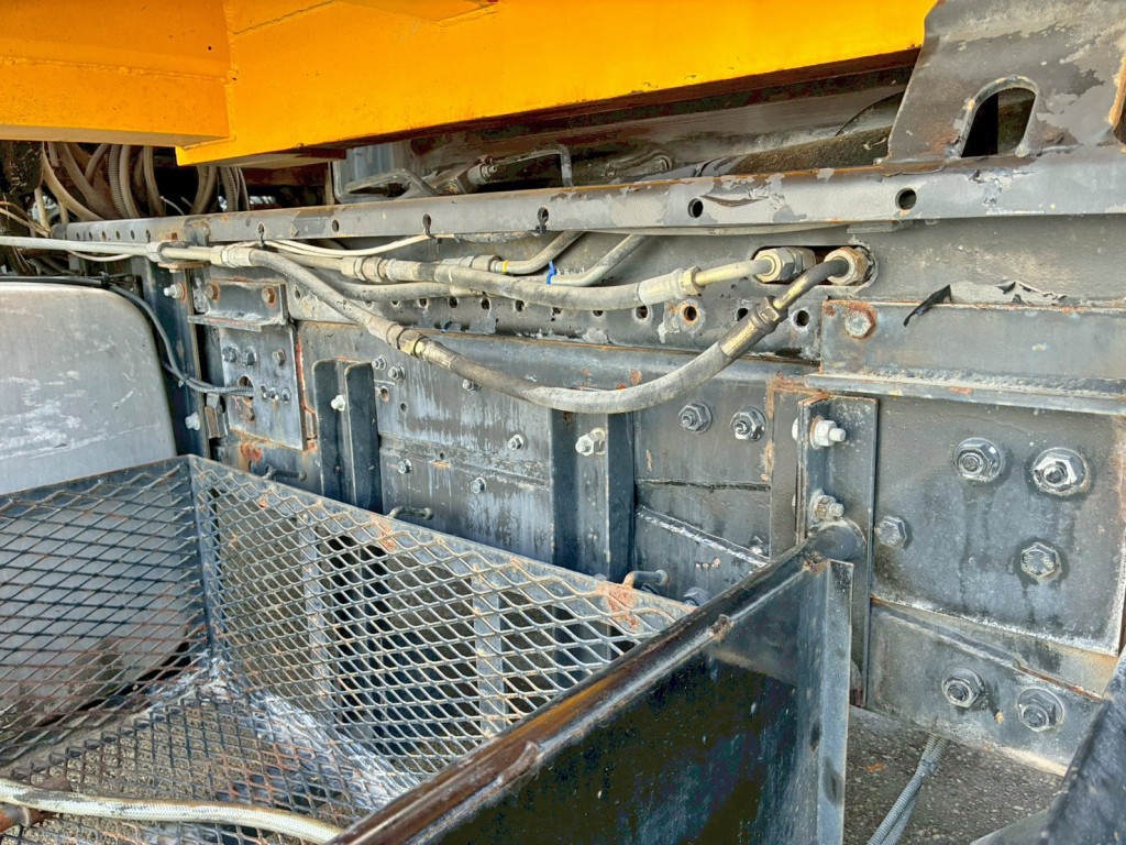 シャーシの状態です。|三菱 ファイター QDG-FQ62F(6x4)の写真10