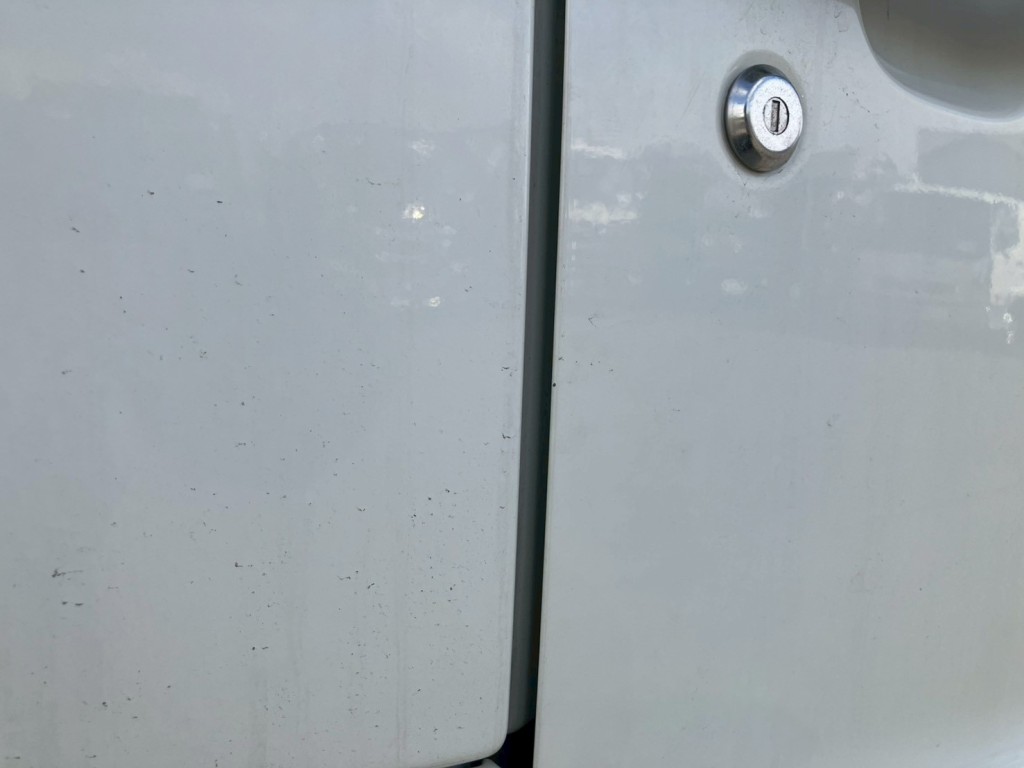 運転席側ドアにキズがあります。|日野 レンジャー 2PG-FD2ABA(2WD)の写真15