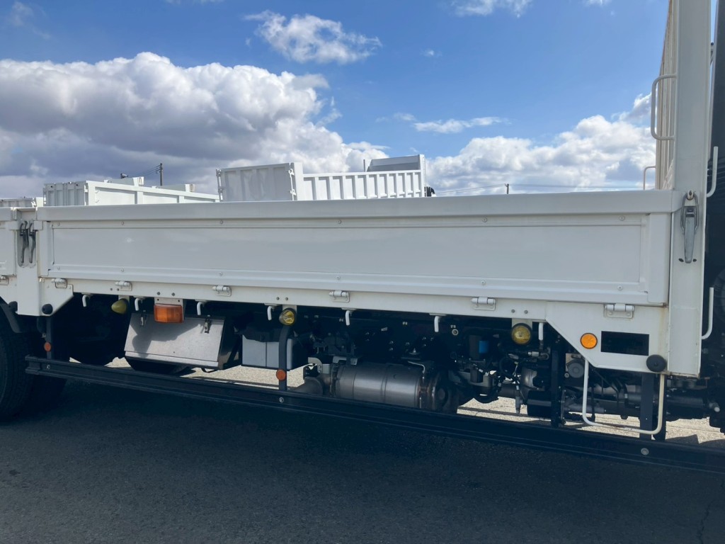 運手席側ボディーにキズ・サビがあります。|日野 レンジャー 2PG-FD2ABA(2WD)の写真16