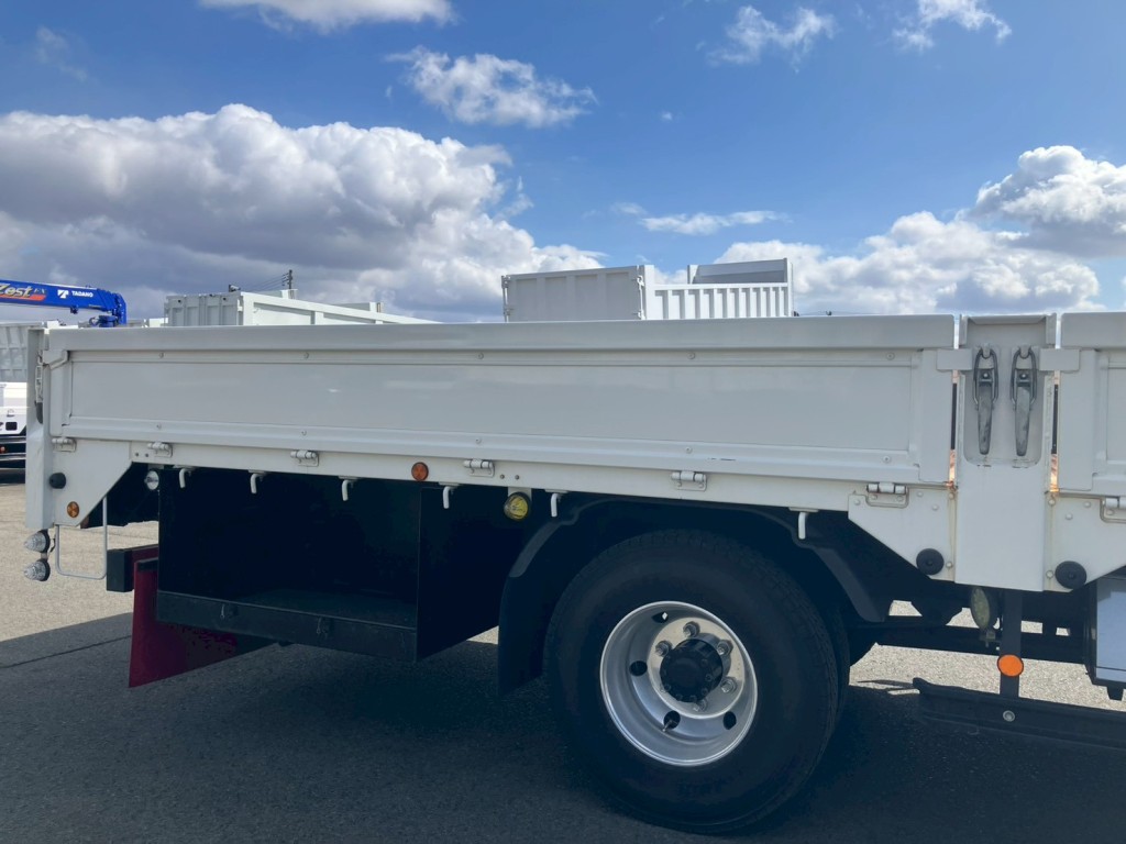 運手席側ボディーにキズ・サビがあります。|日野 レンジャー 2PG-FD2ABA(2WD)の写真17