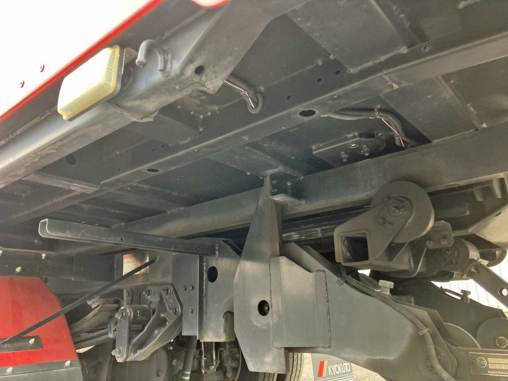 シャーシとネタの状態です。(縦ネタ・横ネタは鉄製です)|日野 デュトロ 2KG-XZU722M(2WD)の写真6