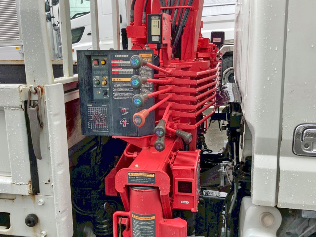 クレーンの操作レバーです。|三菱 キャンター TKG-FEA50(2WD)の写真14