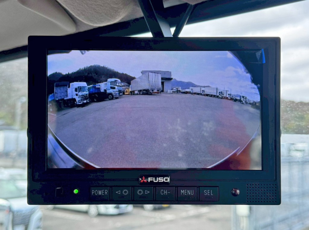 液晶バックモニター付きです。|三菱 キャンター 2PG-FEB80(2WD)の写真20