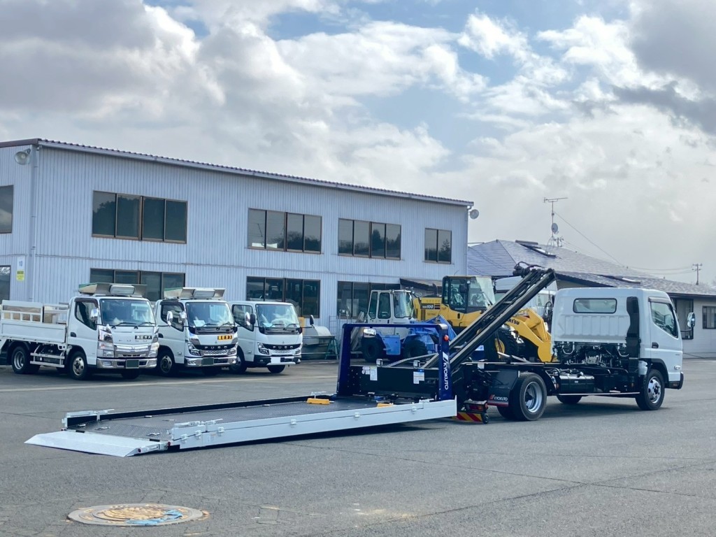 三菱 キャンター 2PG-FEB90(2WD)の写真4