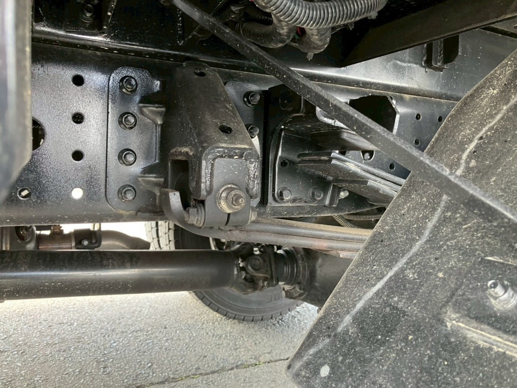 リーフサスです。|三菱 キャンター 2PG-FEB90(2WD)の写真5