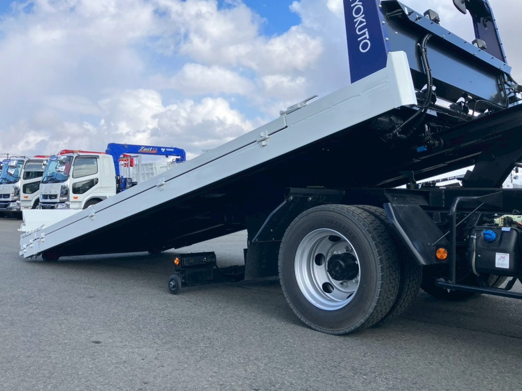 三菱 キャンター 2PG-FEB90(2WD)の写真11