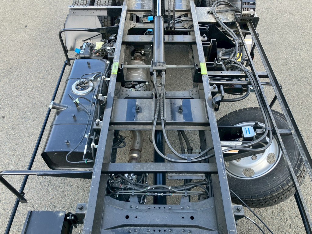 三菱 キャンター 2PG-FEB90(2WD)の写真12