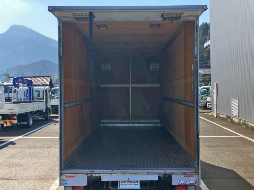 ゲートを開いた状態です。|日野 レンジャー 2PG-FD2ABA(2WD)の写真10