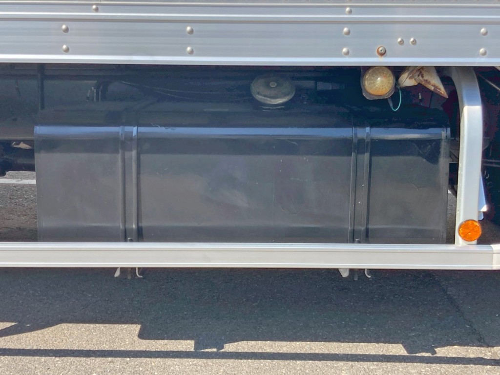 燃料タンクは200Lです。|日野 レンジャー 2PG-FD2ABA(2WD)の写真23