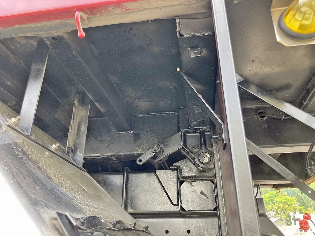 シャーシとネタの状態です。（縦ネタ・横ネタは鉄製です）|いすゞ ギガ QPG-CXZ77BTの写真6