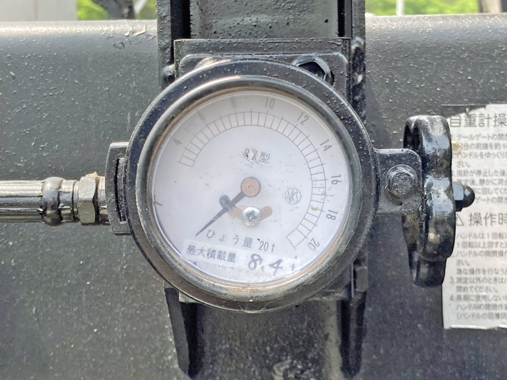 自重計です。|いすゞ ギガ QPG-CXZ77BTの写真22