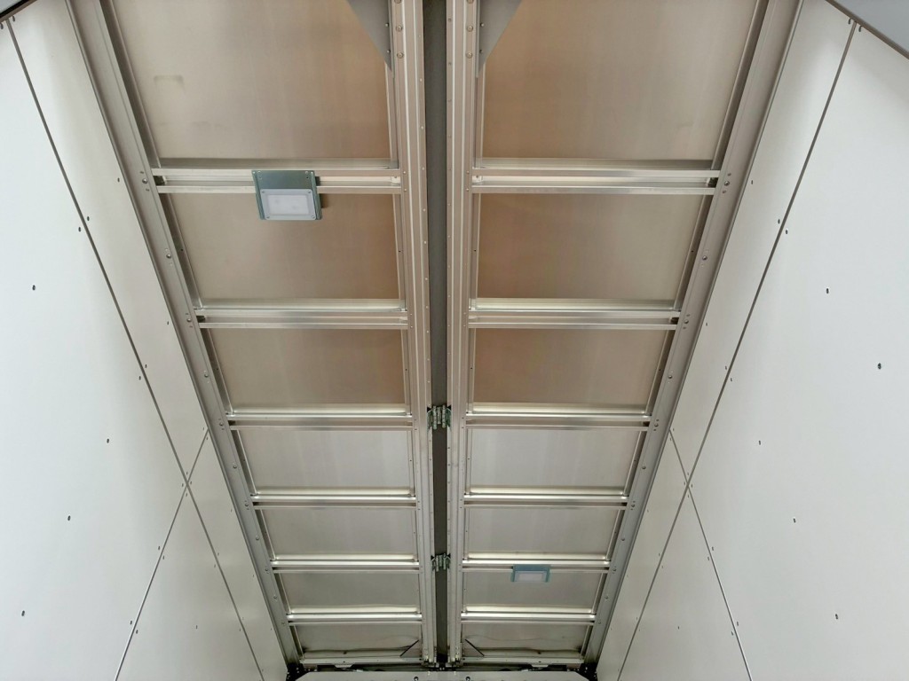 センタービームレスです。|日野 デュトロ 2KG-XZU712M(2WD)の写真12