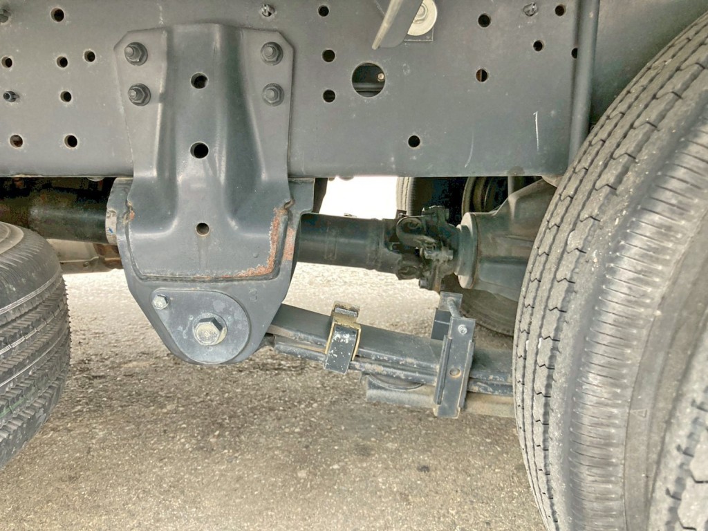 リーフサスです。|日野 デュトロ 2RG-XZU605M(2WD)の写真5