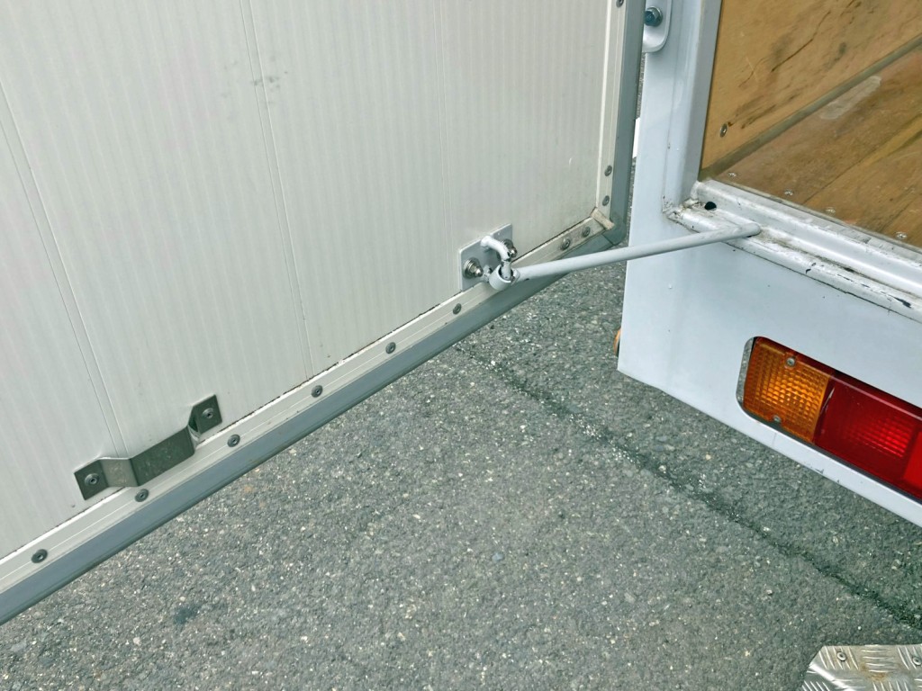 助手席側ストッパーの状態です。|日野 デュトロ 2RG-XZU605M(2WD)の写真10