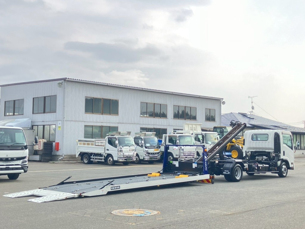 いすゞ エルフ 2RG-NPR88AN(2WD)の写真4