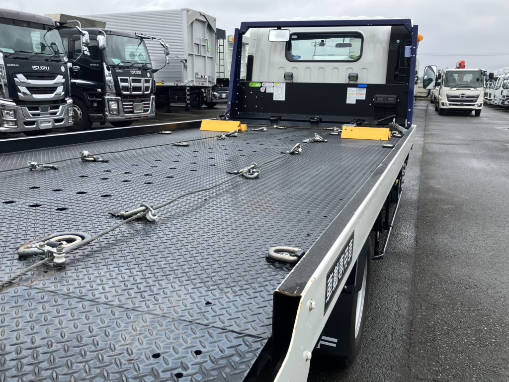 いすゞ エルフ 2RG-NPR88AN(2WD)の写真5