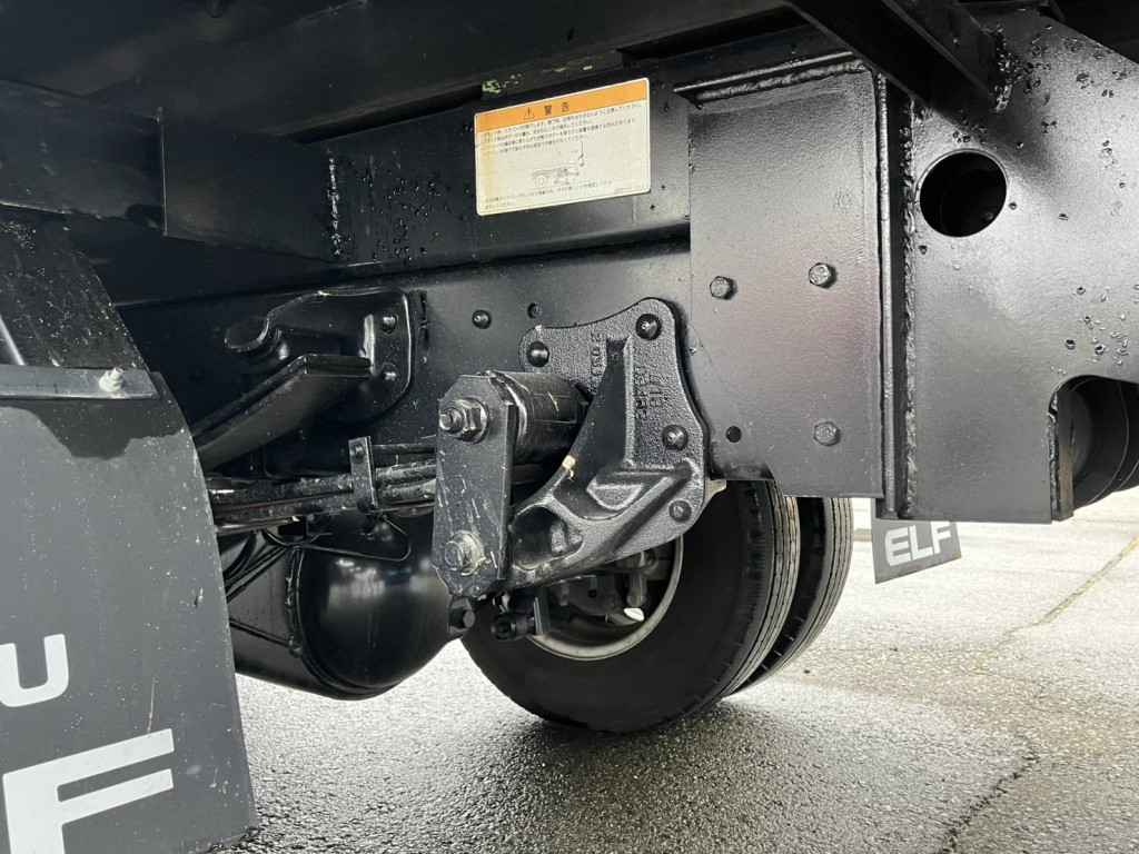 いすゞ エルフ 2RG-NPR88AN(2WD)の写真6