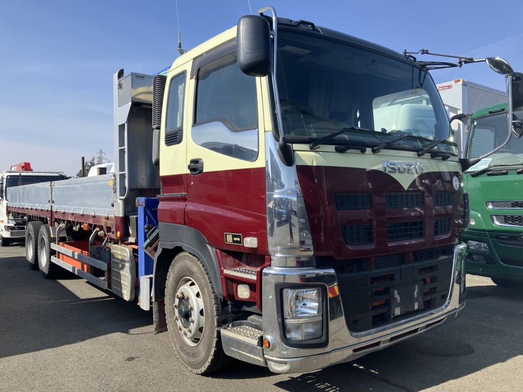 いすゞ ギガ QKG-CYZ77Aの写真2