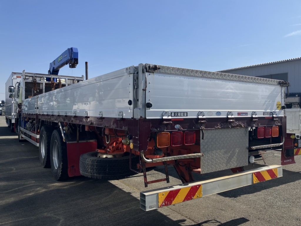 いすゞ ギガ QKG-CYZ77Aの写真3