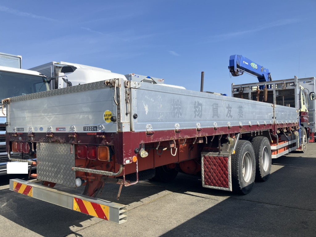 いすゞ ギガ QKG-CYZ77Aの写真4