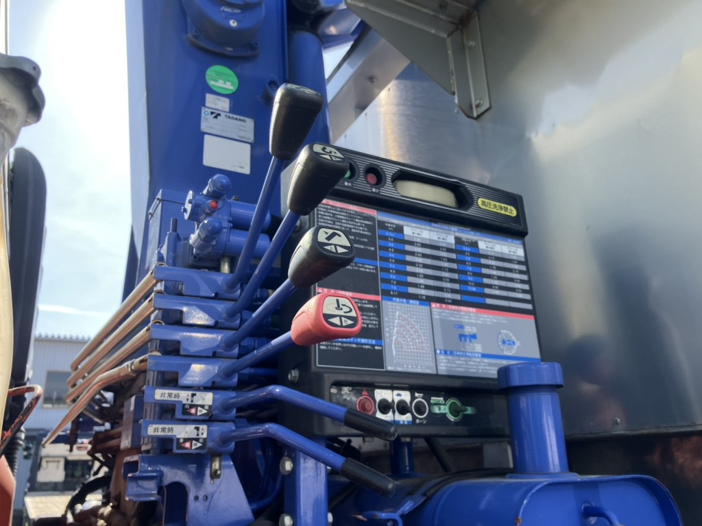 いすゞ ギガ QKG-CYZ77Aの写真10